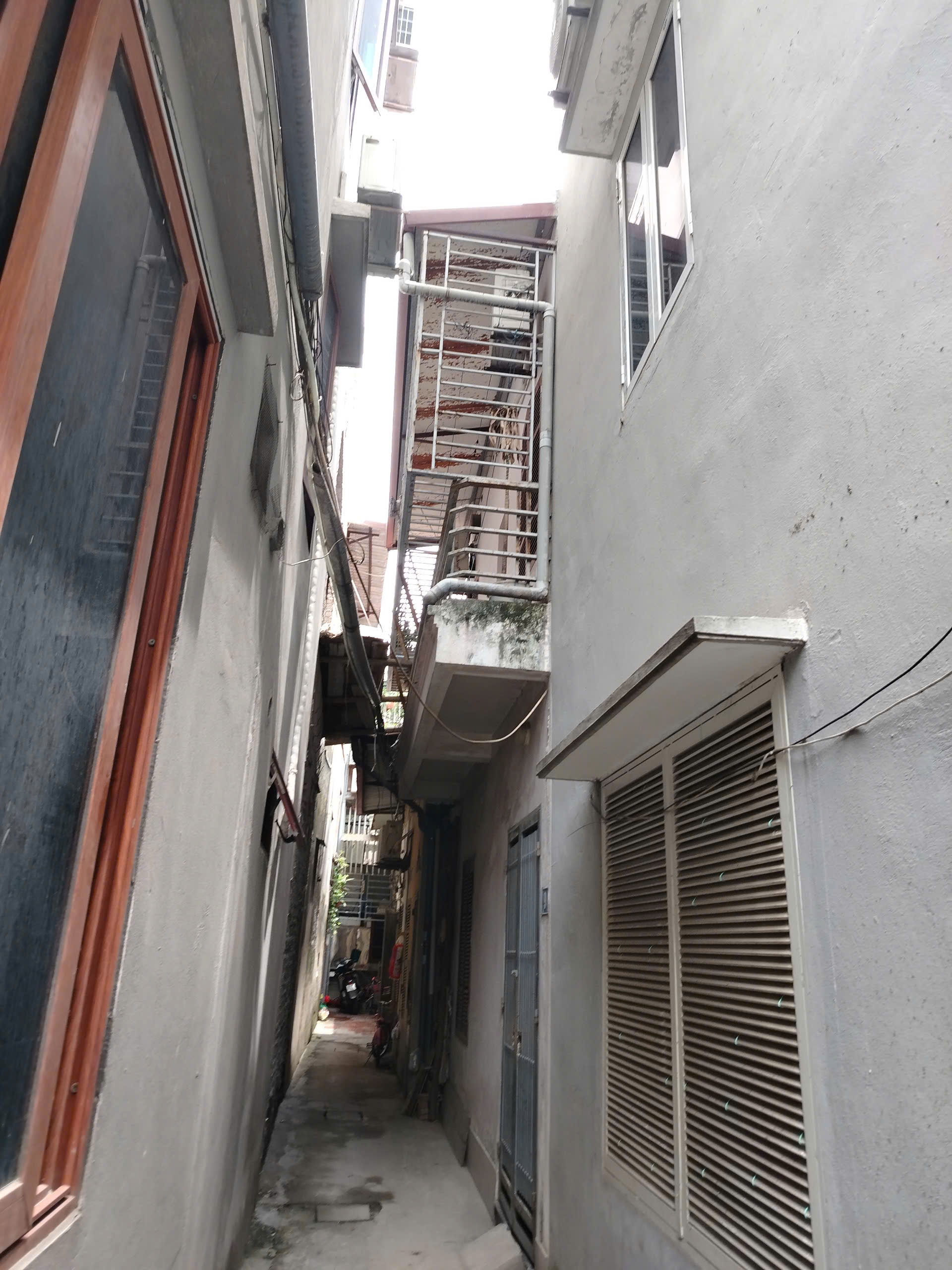 Cho thuê nhà ngõ 192 Lê Trọng Tấn Thanh Xuân.40m2x2 tầng.2 ngủ.8 Triệu - Ảnh chính